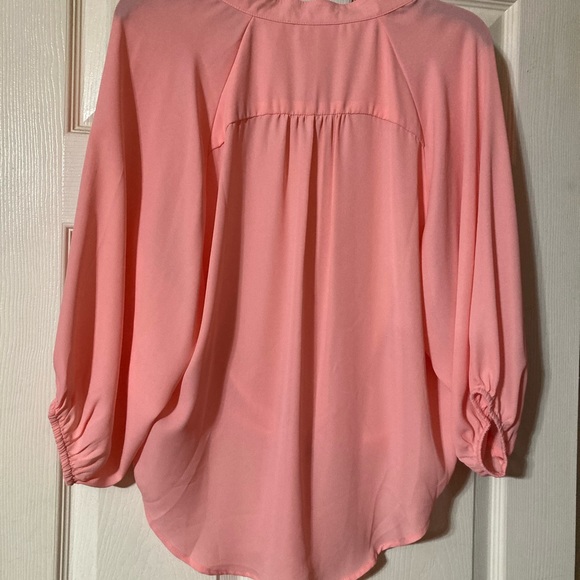 Beautiful Spring/Summer Top - Picture 4 of 4